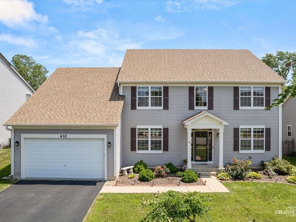 432 Bluegrass Parkway, Oswego, IL 60543