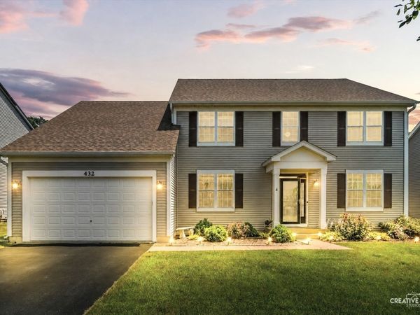 432 Bluegrass Parkway, Oswego, IL 60543