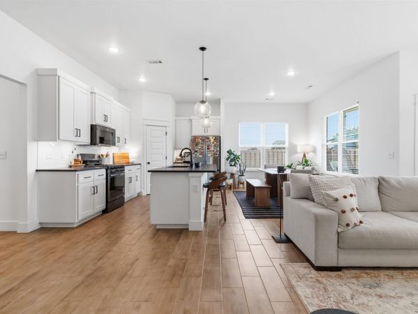 430 Snapdragon Drive, Centerton, AR 72719