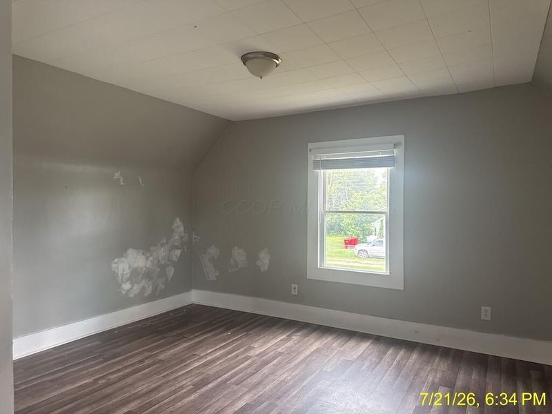 121 W Center Street, London, OH 43140 Photo 13