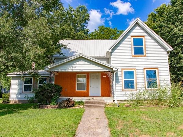 210 N Main Street, Centerview, MO 64019