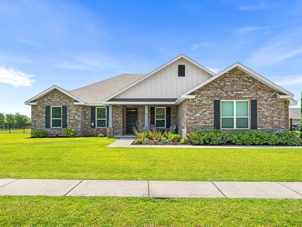 909 Brushed Dunes Circle, Freeport, FL 32439