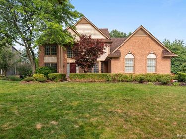 2841 Treyburn Lane , West Bloomfield Twp, MI 48324
