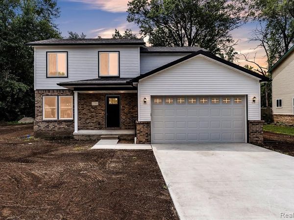 27380 Leroy Street, Taylor, MI 48180