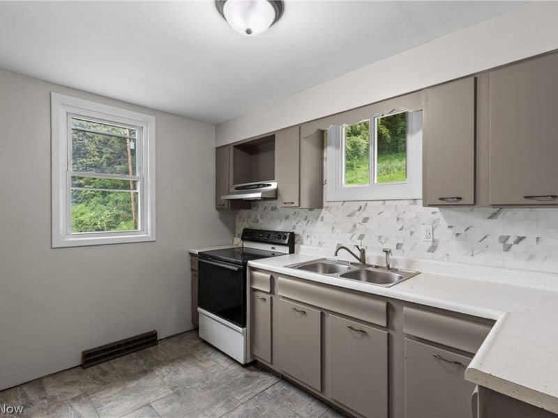 55138 Colerain Pike, Martins Ferry, OH 43935 Photo 13