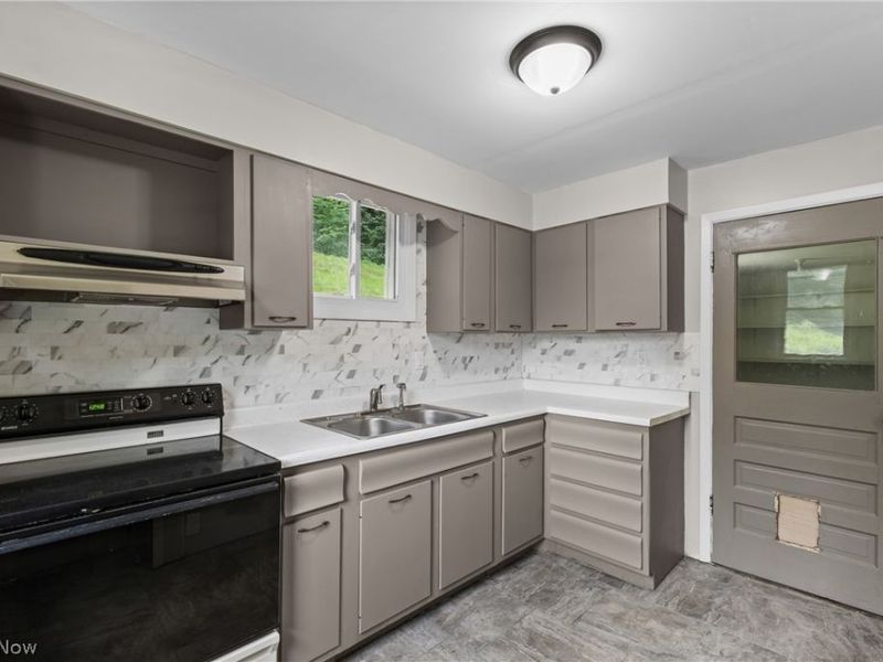 55138 Colerain Pike, Martins Ferry, OH 43935 Photo 14