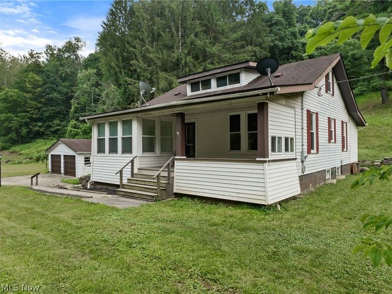55138 Colerain Pike, Martins Ferry, OH 43935 Photo 2