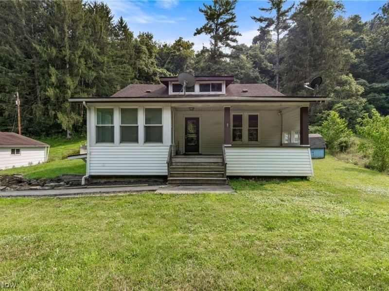 55138 Colerain Pike, Martins Ferry, OH 43935 Photo 3