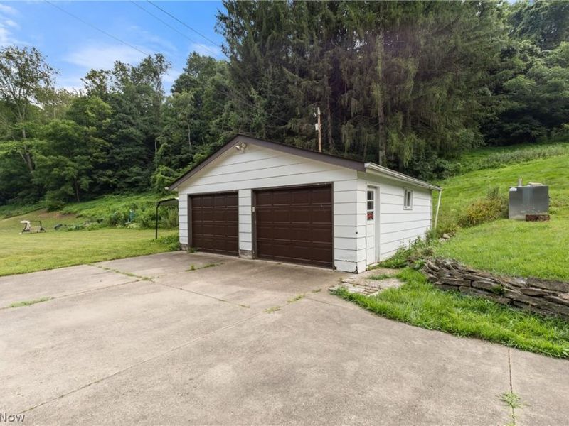 55138 Colerain Pike, Martins Ferry, OH 43935 Photo 32