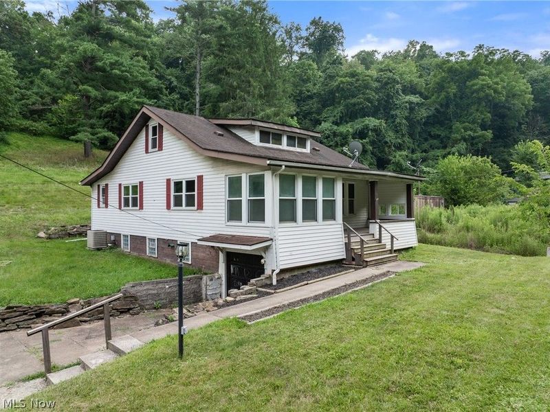 55138 Colerain Pike, Martins Ferry, OH 43935 Photo 4