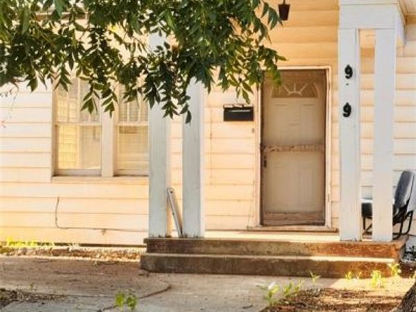 919 W 2nd Street, Elk City, OK 73644
