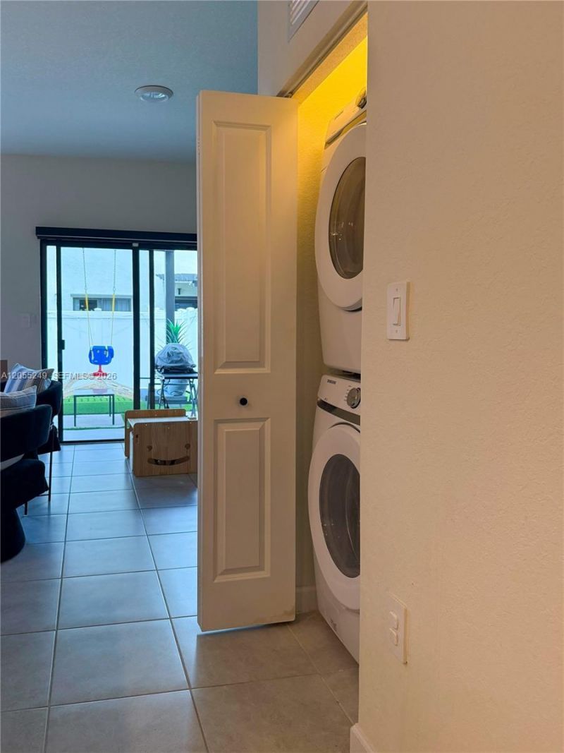 11432 W 32nd Ln , Hialeah, FL 33018 Photo