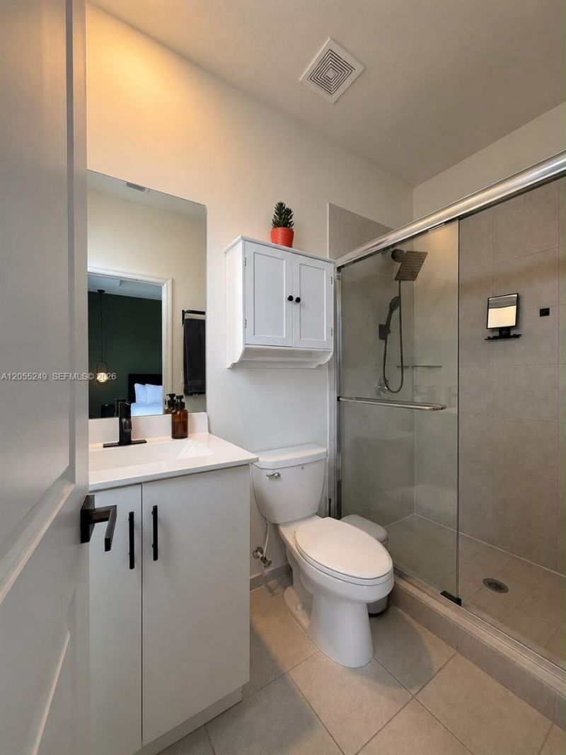 11432 W 32nd Ln, Hialeah, FL 33018 Photo