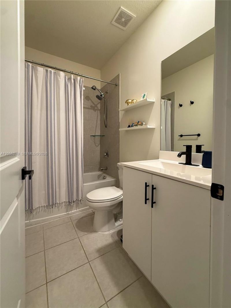 11432 W 32nd Ln , Hialeah, FL 33018 Photo