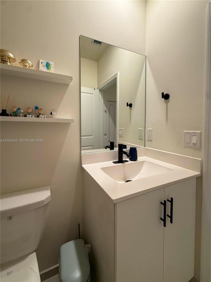 11432 W 32nd Ln , Hialeah, FL 33018 Photo