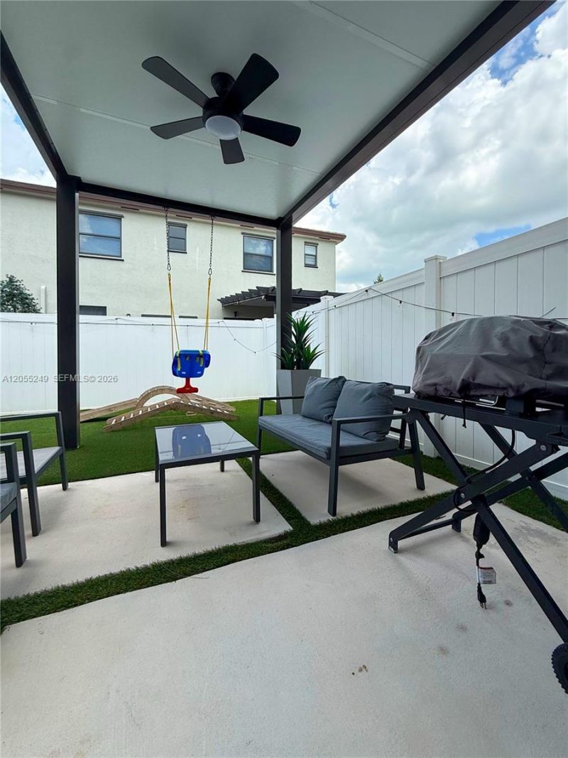 11432 W 32nd Ln, Hialeah, FL 33018 Photo