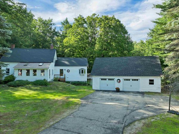 1195 Chocorua Road, Tamworth, NH 03817