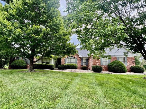 4114 Banbury Place, Swansea, IL 62226