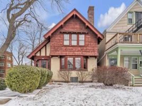 2976 N Cramer STREET, Milwaukee, WI 53211