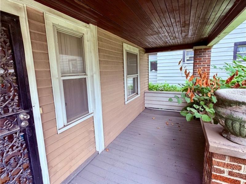 14307 Darley Avenue, Cleveland, OH 44110 Photo 3