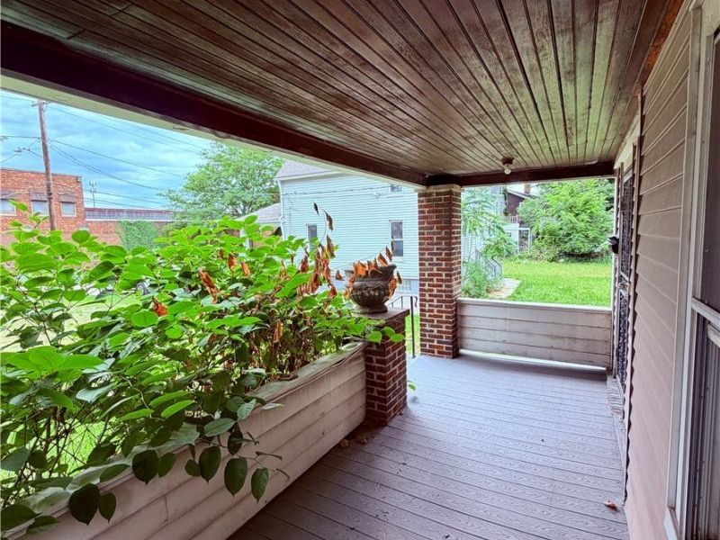 14307 Darley Avenue, Cleveland, OH 44110 Photo 4