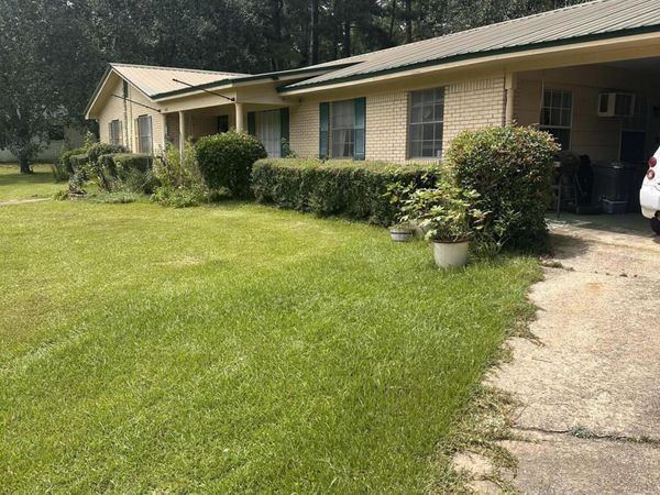 605 Pinewood Drive, Magee, MS 39111
