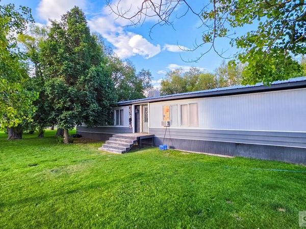 3325 W 2900 N, MOORE, ID 83255