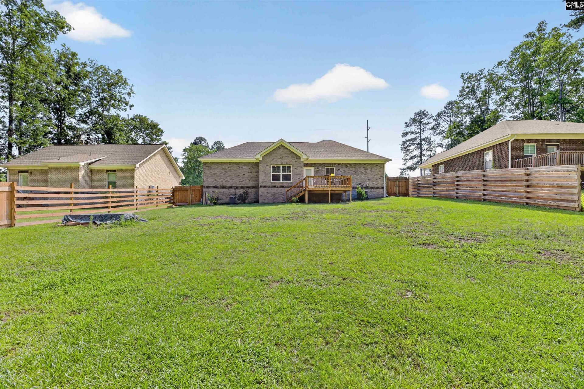 2034 NE Longwood Drive  Photo 21