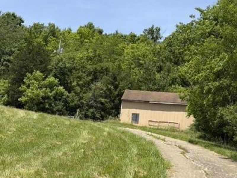 3766 Steep Creek Road, Latonia, KY 41015 Photo 4