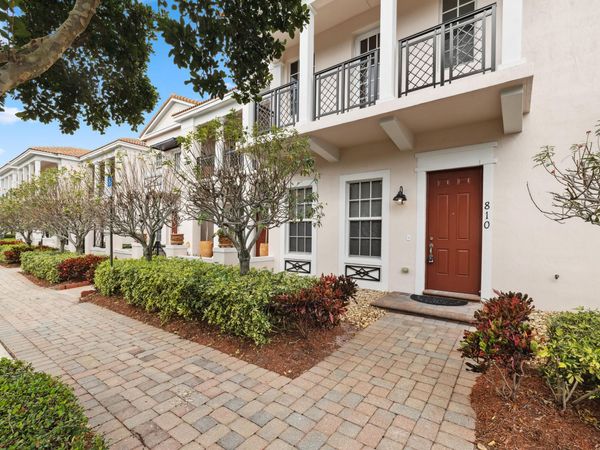 810 NW 83RD Lane, Boca Raton, FL 33487