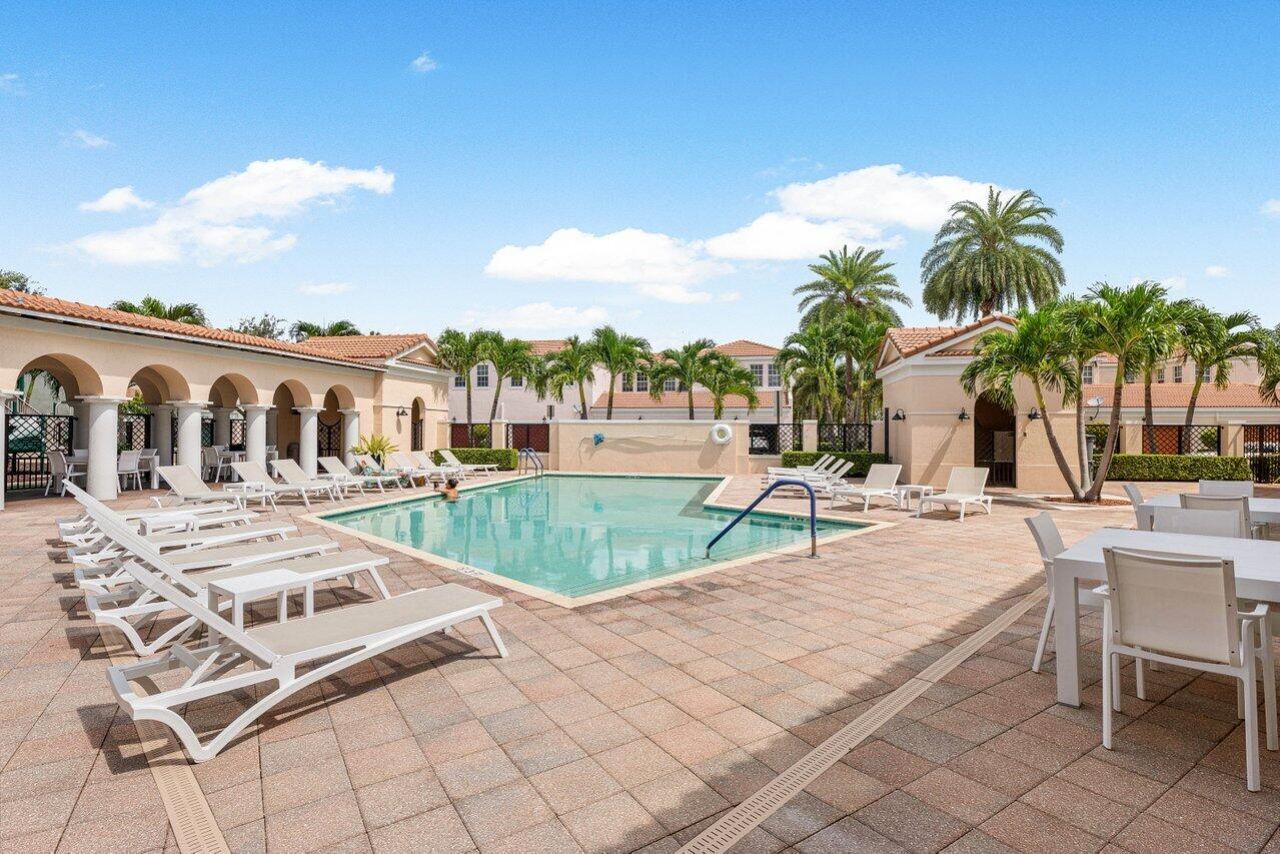 810 NW 83rd Lane, Boca Raton, FL 33487 Photo