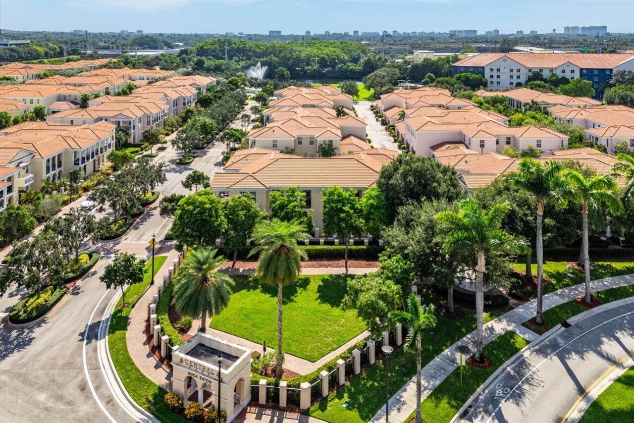 810 NW 83rd Lane, Boca Raton, FL 33487 Photo