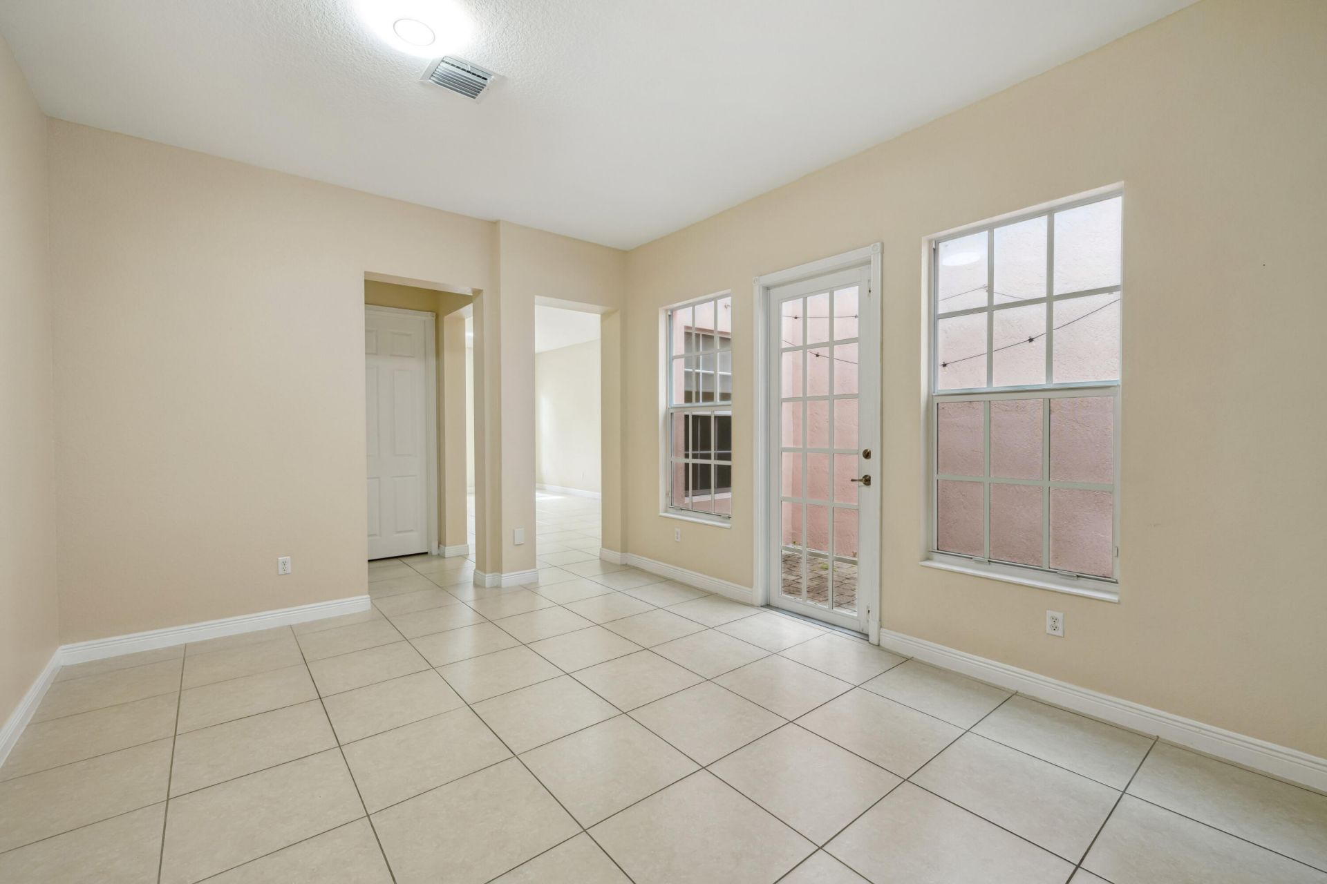 810 NW 83rd Lane, Boca Raton, FL 33487 Photo