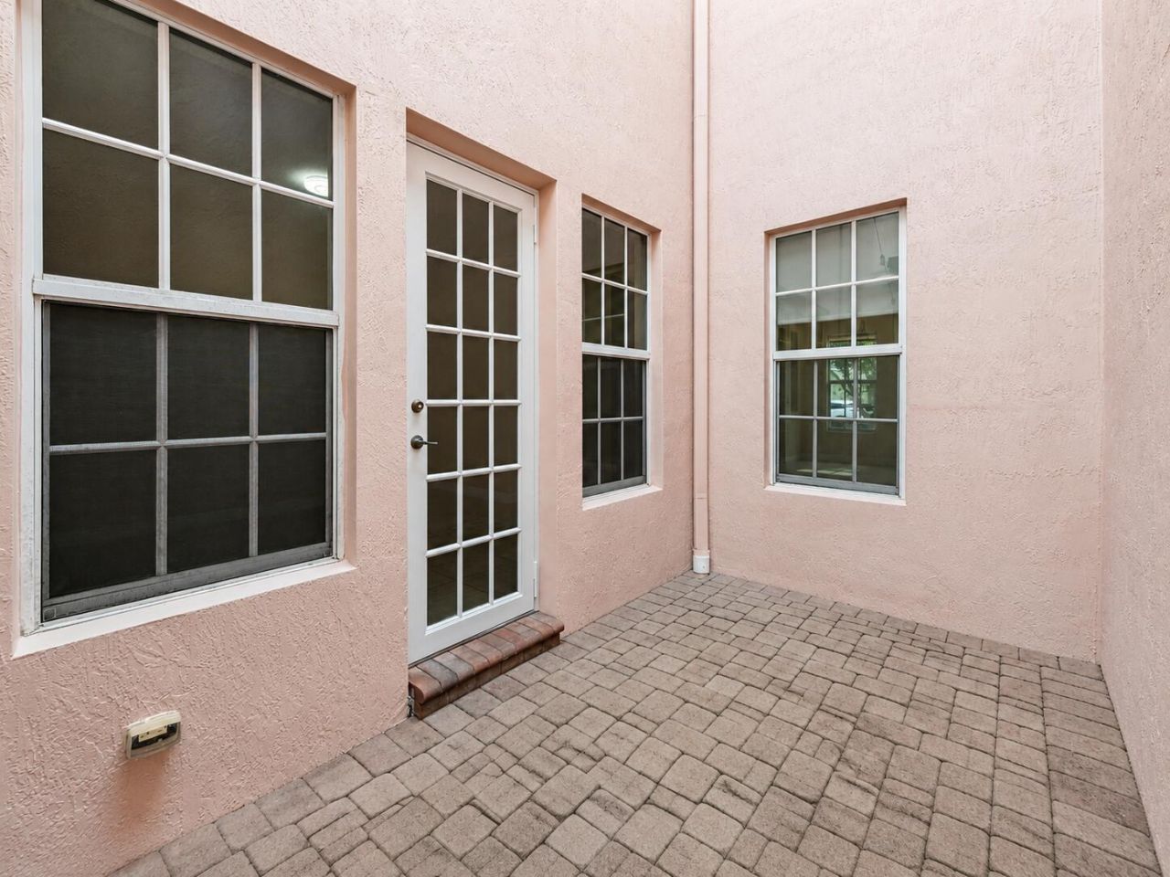 810 NW 83rd Lane, Boca Raton, FL 33487 Photo