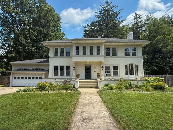 1819 Michigan Avenue , La Porte, IN 46350