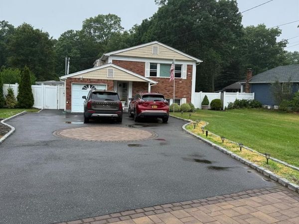 1030 Terry Road , Ronkonkoma, NY 11779