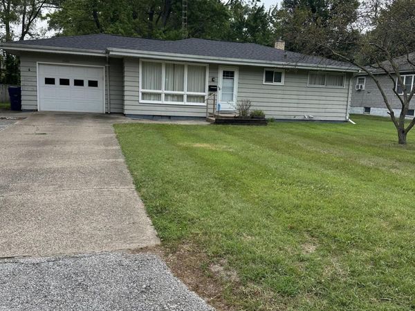 1060 Indiana Avenue, Benton Harbor, MI 49022