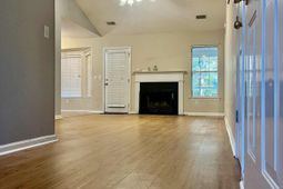 524 Beverly Drive photo 4