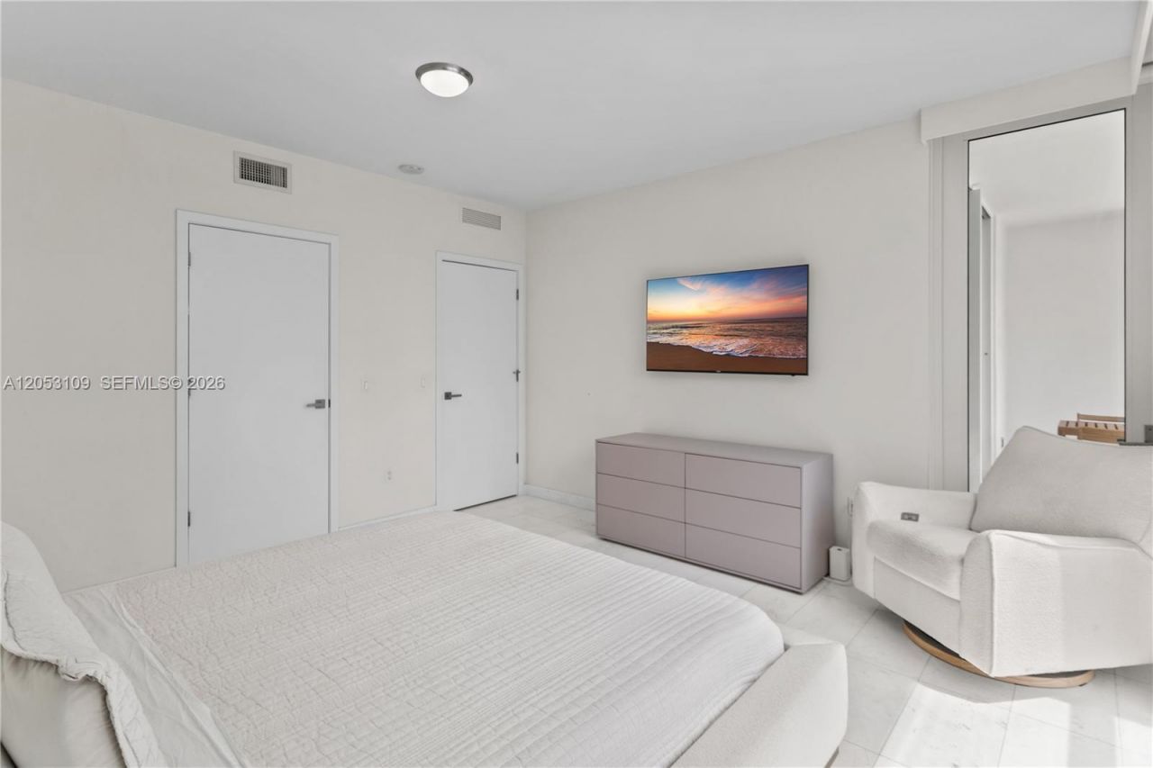1080 Brickell Ave, Unit 1602, Miami, FL 33131 Photo
