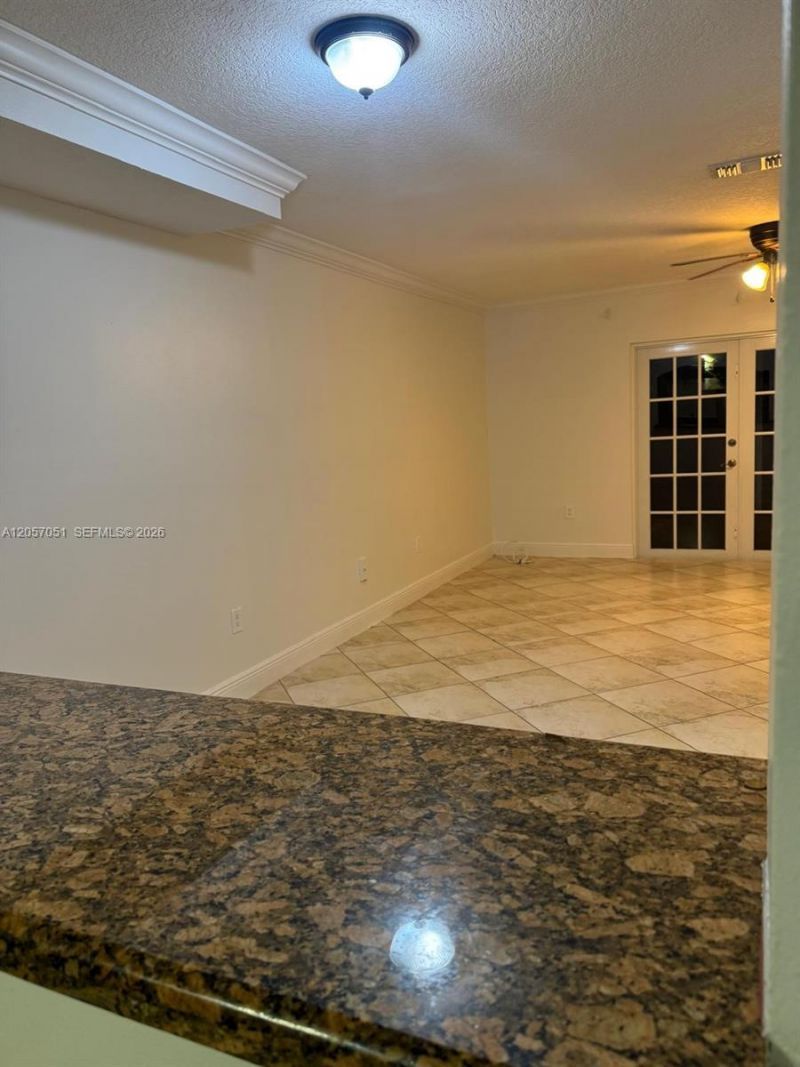 10851 SW 6th St , Unit 5, Sweetwater, FL 33174 Photo