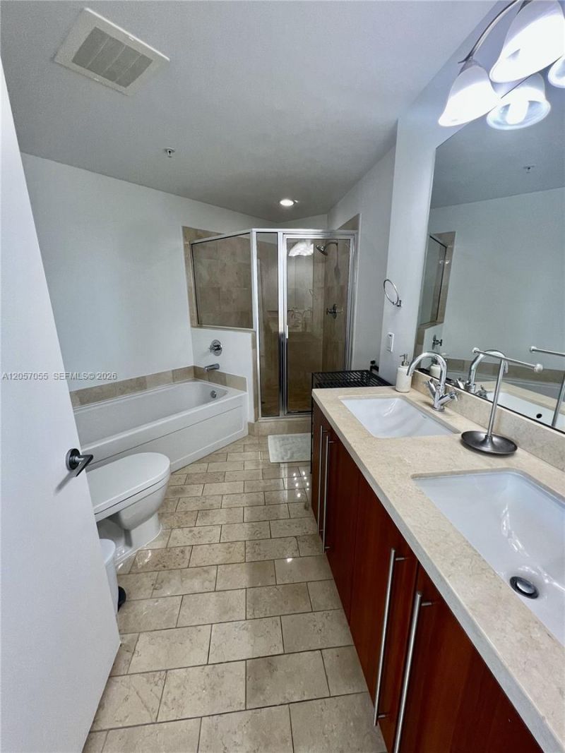 1111 SW 1st Ave , Unit 1914, Miami, FL 33130 Photo