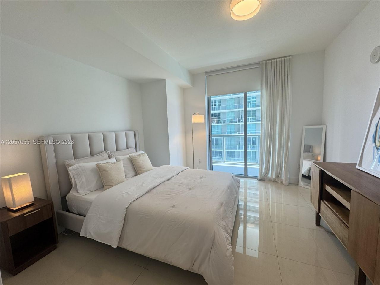 1111 SW 1st Ave, Unit 1914, Miami, FL 33130 Photo