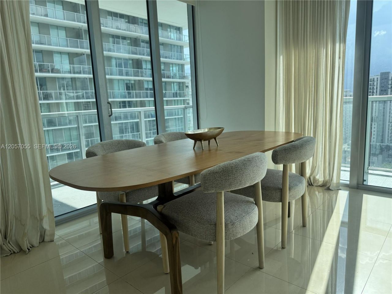 1111 SW 1st Ave, Unit 1914, Miami, FL 33130 Photo