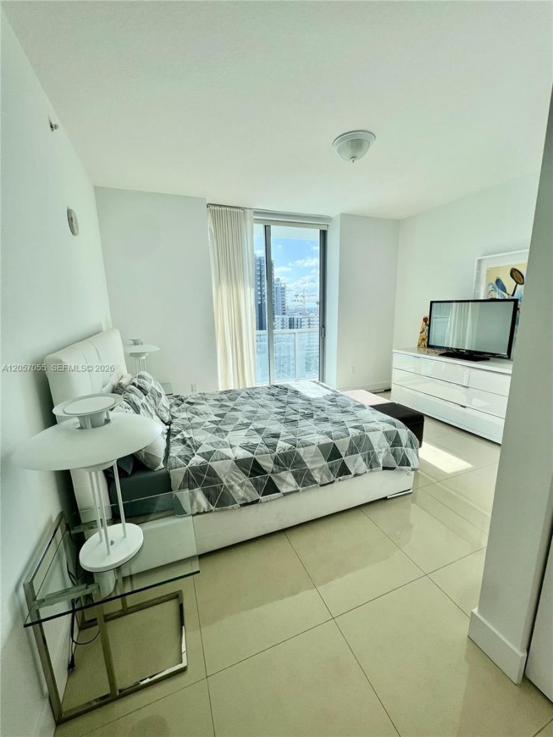 1111 SW 1st Ave , Unit 1914, Miami, FL 33130 Photo