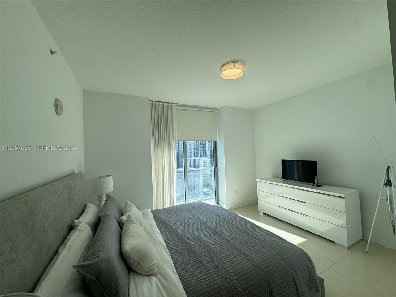 1111 SW 1st Ave, Unit 1914, Miami, FL 33130 Photo