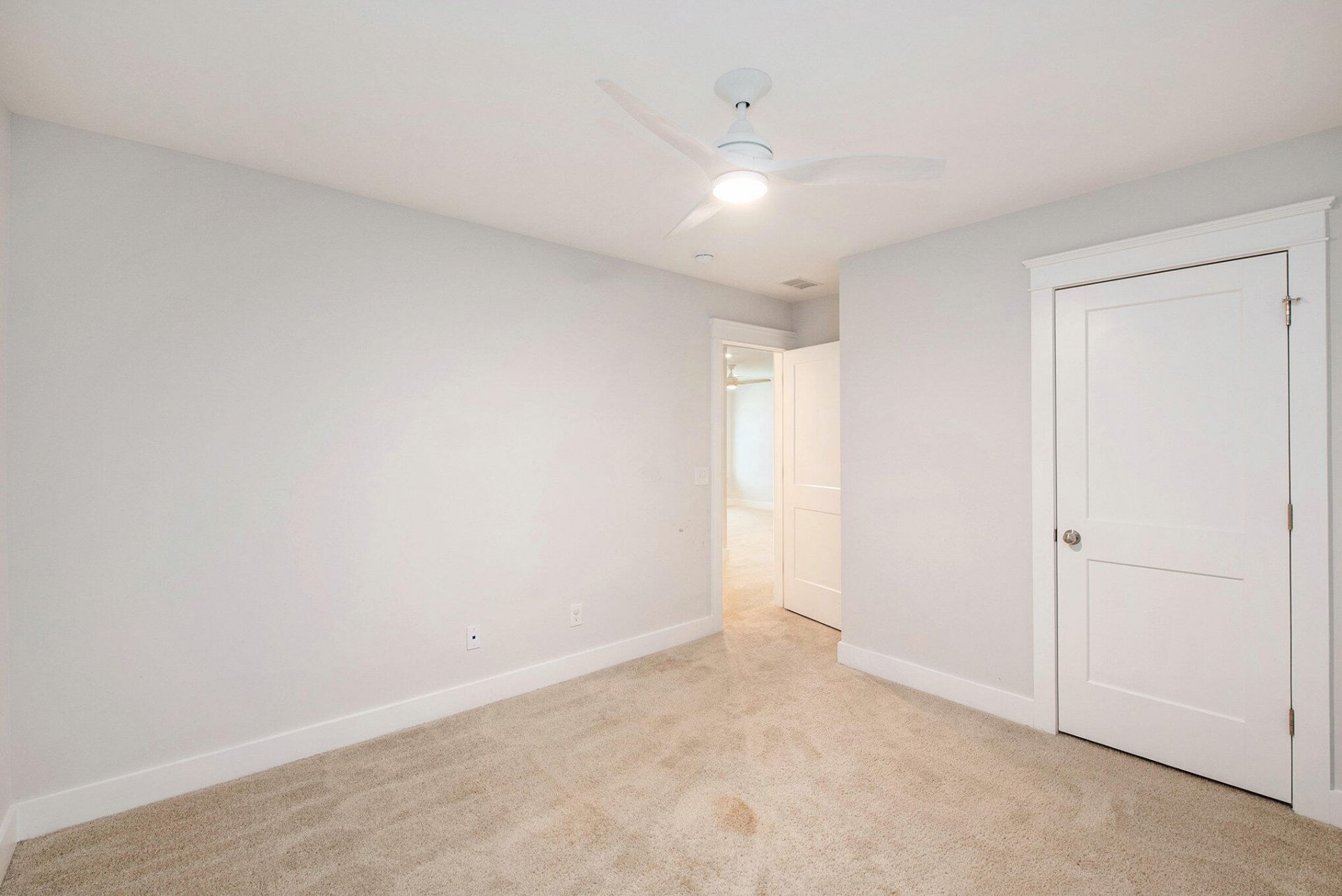 2932 Sarnoff Street Photo 15