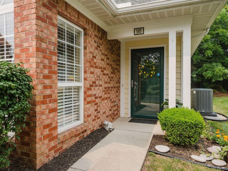 141 Glade Springs Drive, Blacklick, OH 43004 Photo 2