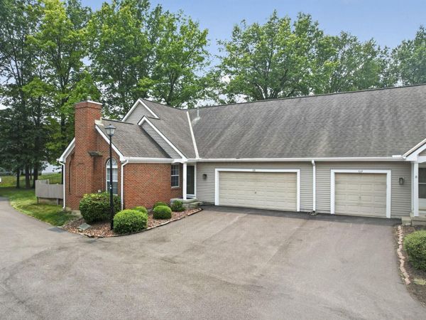 521 Brickstone Drive , Delaware, OH 43015