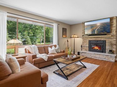 455 Arcwood Road, Mahtomedi, MN 55115