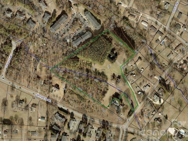 2607 20th Street Lane NE, Hickory, NC 28601